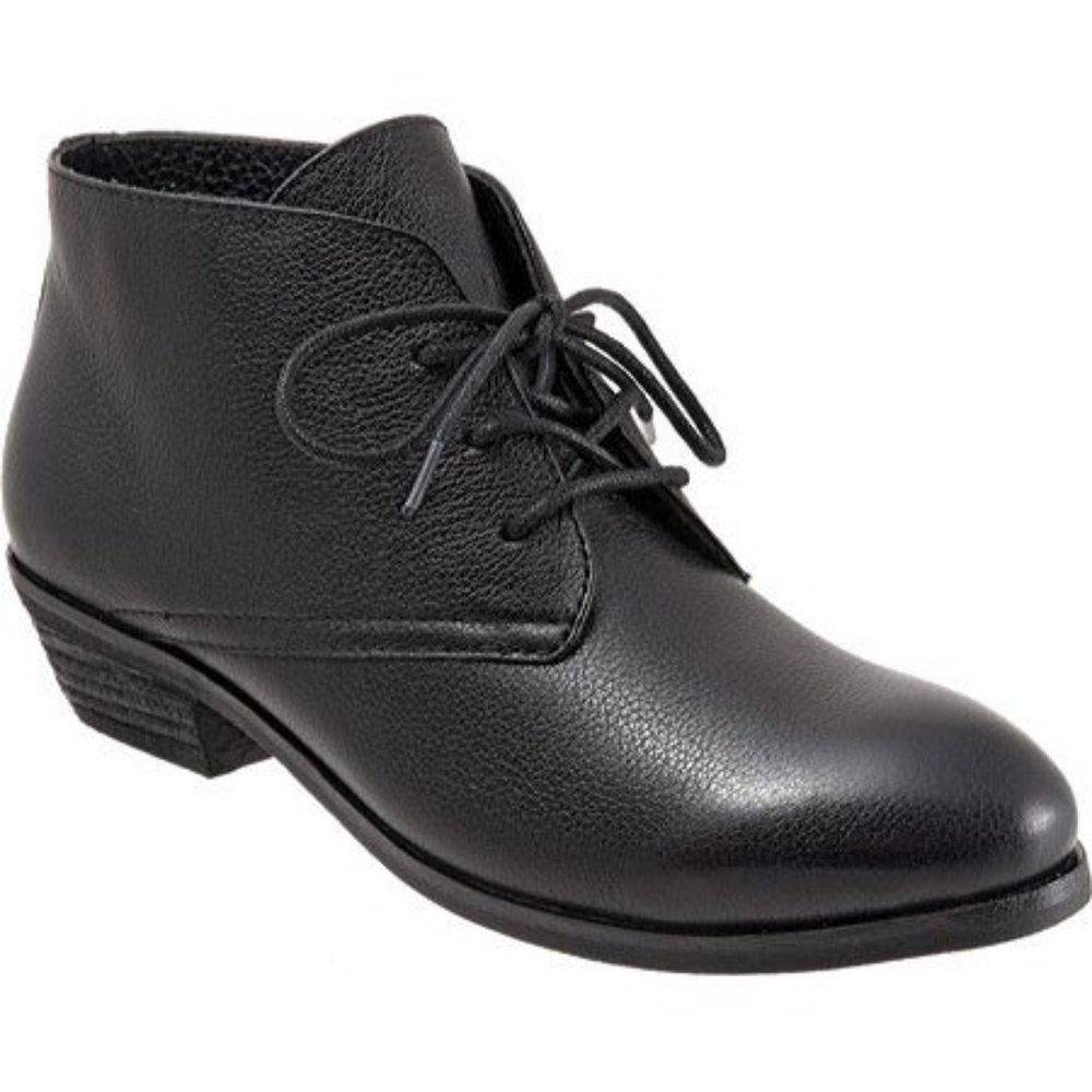 Softwalk low heel laceup leather ankle boots sz 8